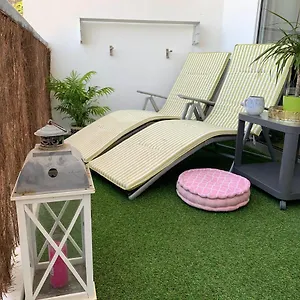 https://modern-studio-on-the-beach.in-canary-islands.com